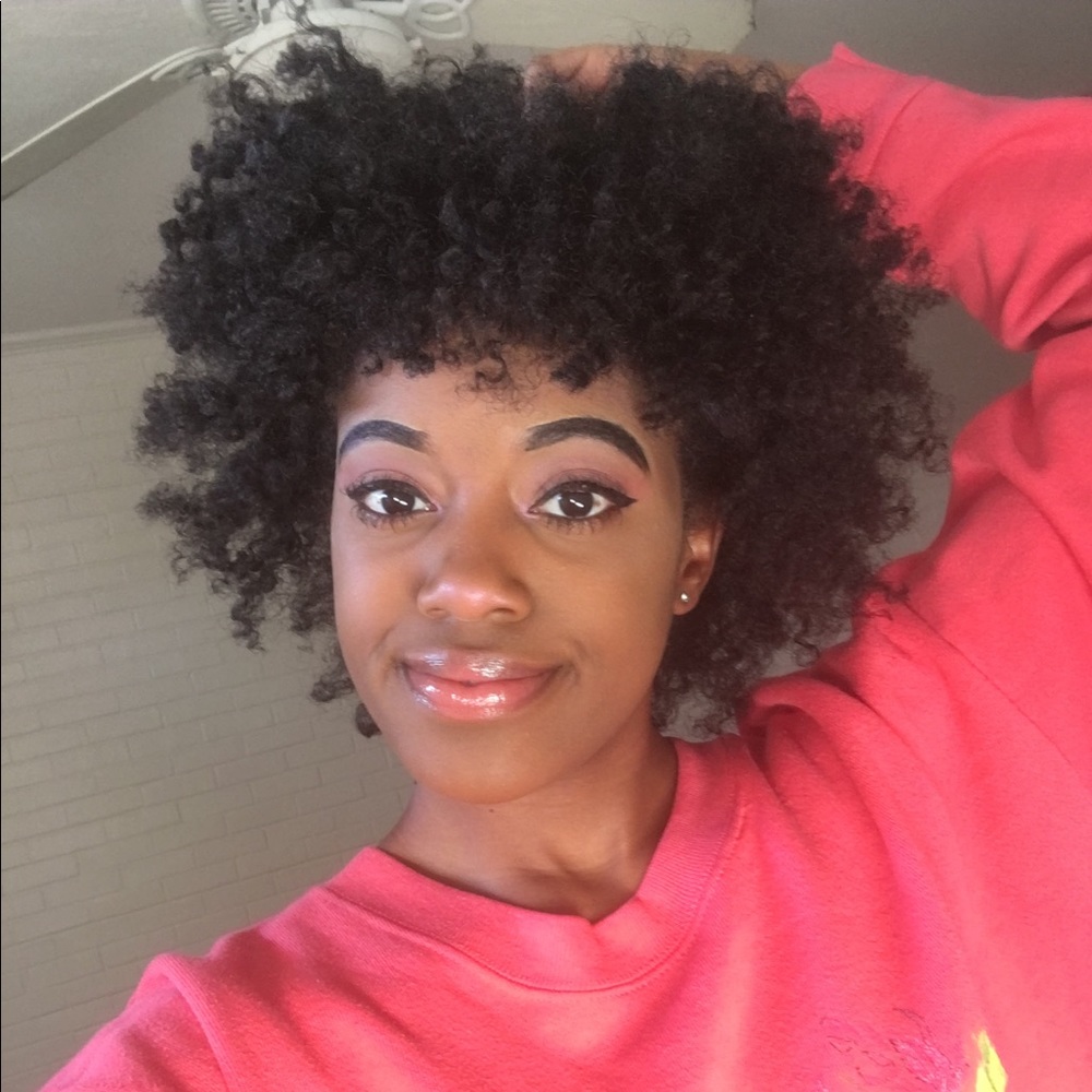 Meet your Posher, Janess